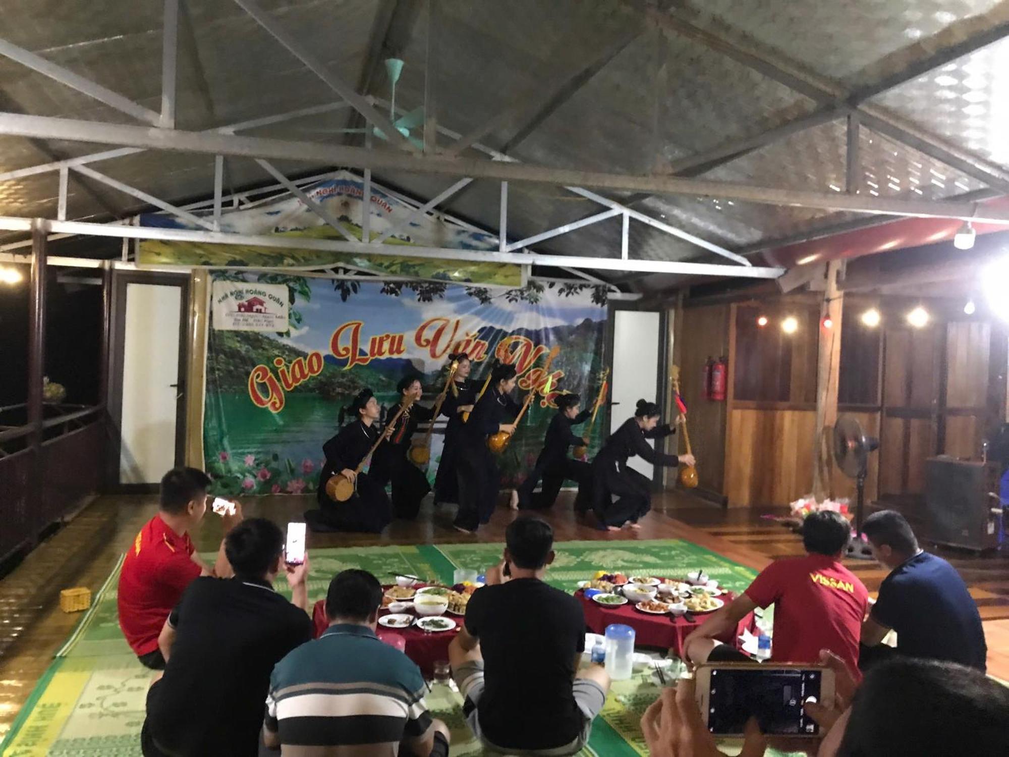 Hoang Quan Homestay Ba Be Екстериор снимка